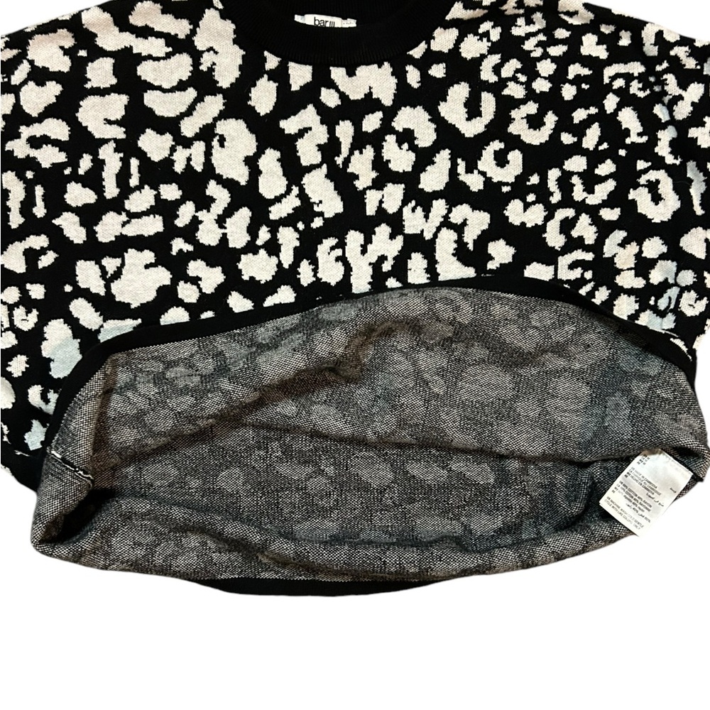 Bar III Black & White Cheetah Jacquard Crewneck Pullover Cropped Sweater M - Picture 5 of 9